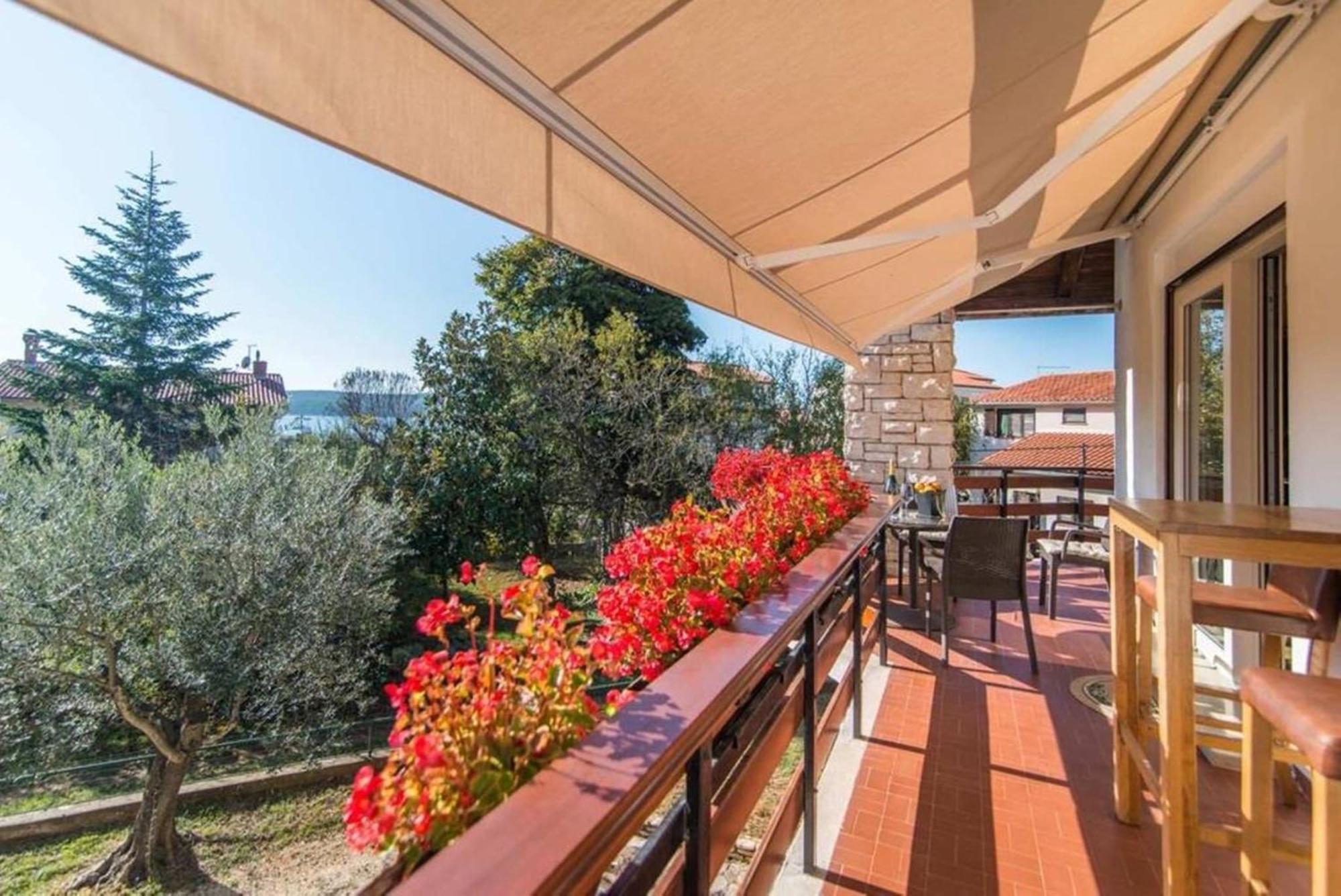 Villa Amalija - Apartment Amy Medulin Exterior photo